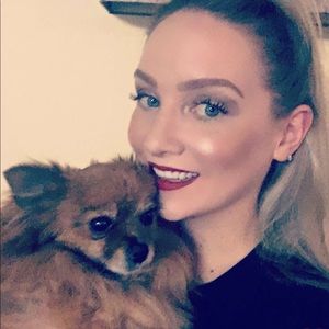 Meet your Posher, Holly